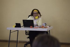 Martina Frenzel als Carola, Auftritt im Rahmen einer Mitarbeiterversammlung, Oldenburg, 2017